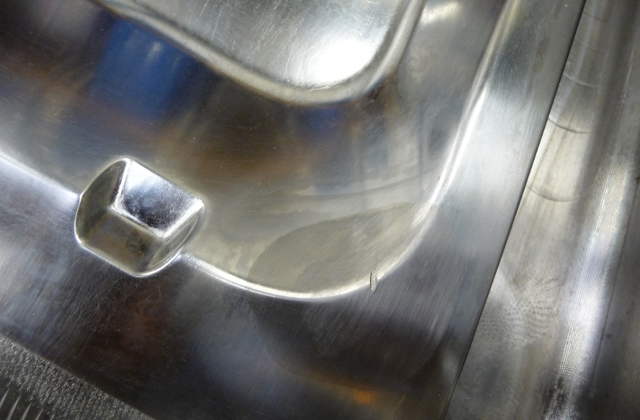 Réparation d'une partie d'une pièce en acier par chromage partiel