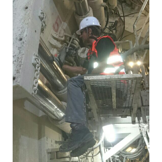 Chromage partiels sur des verins dans un tunnel